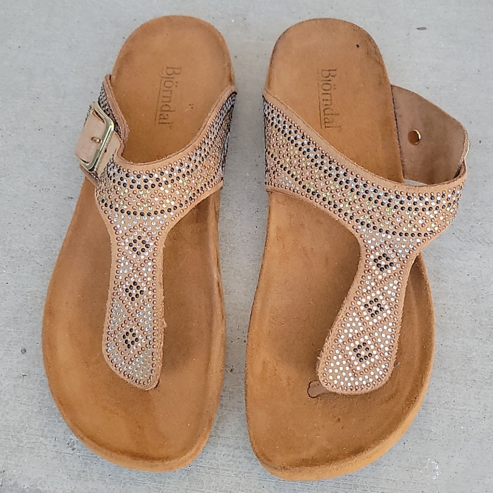 Bjorndal Thong Suede Sandals